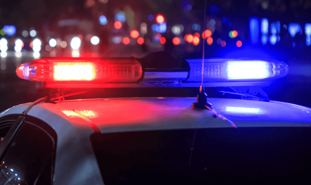 Pillos se van en contra del tránsito en expreso durante persecución